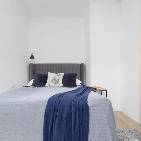 Design In The Centre Of Grzybowska 37 By Renters Daire Varşova